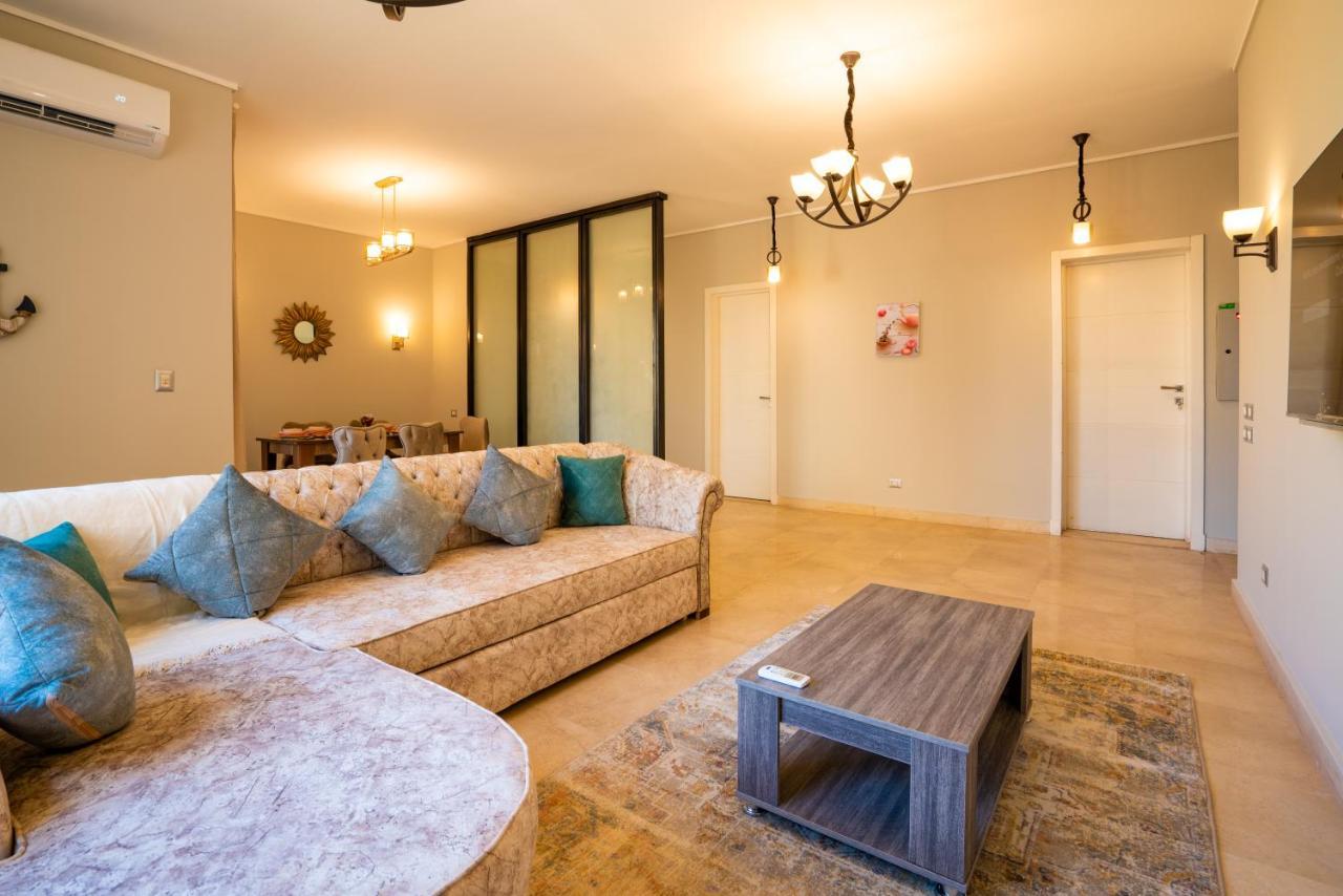 The Suites Near Auc By Elegant El El Cairo Exterior foto