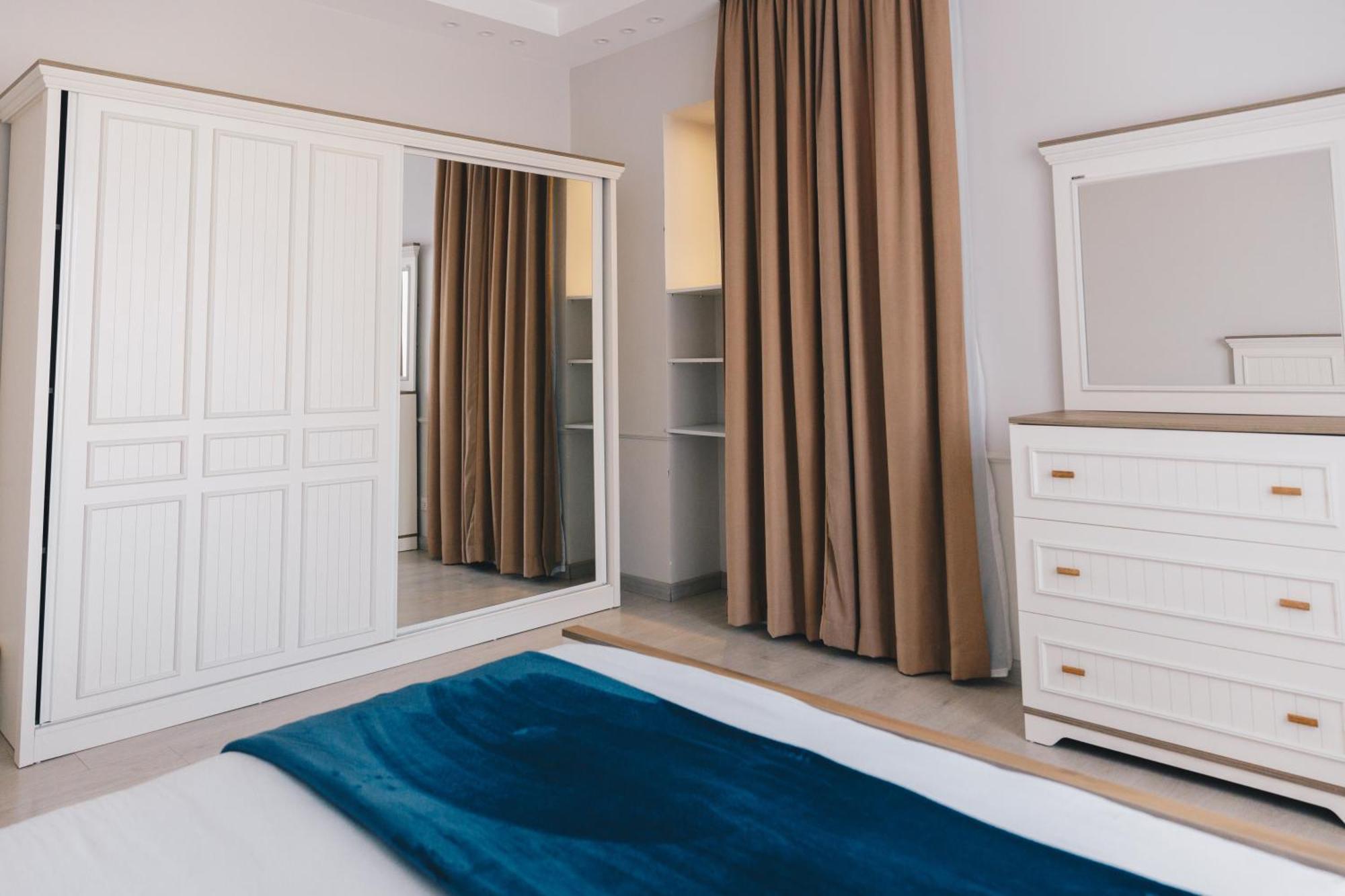 The Suites Near Auc By Elegant El El Cairo Exterior foto