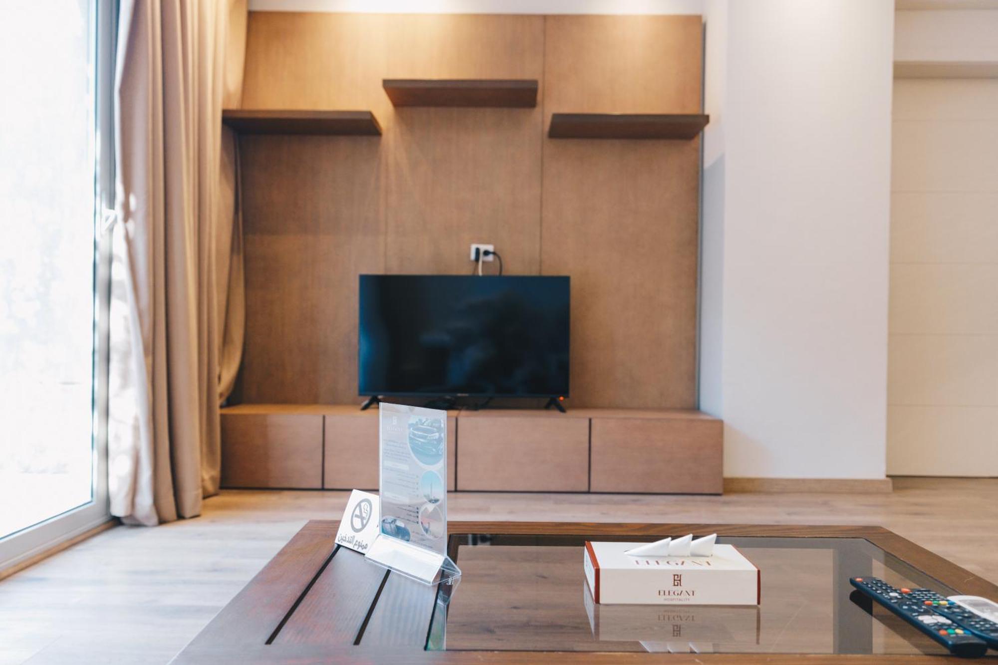 The Suites Near Auc By Elegant El El Cairo Exterior foto